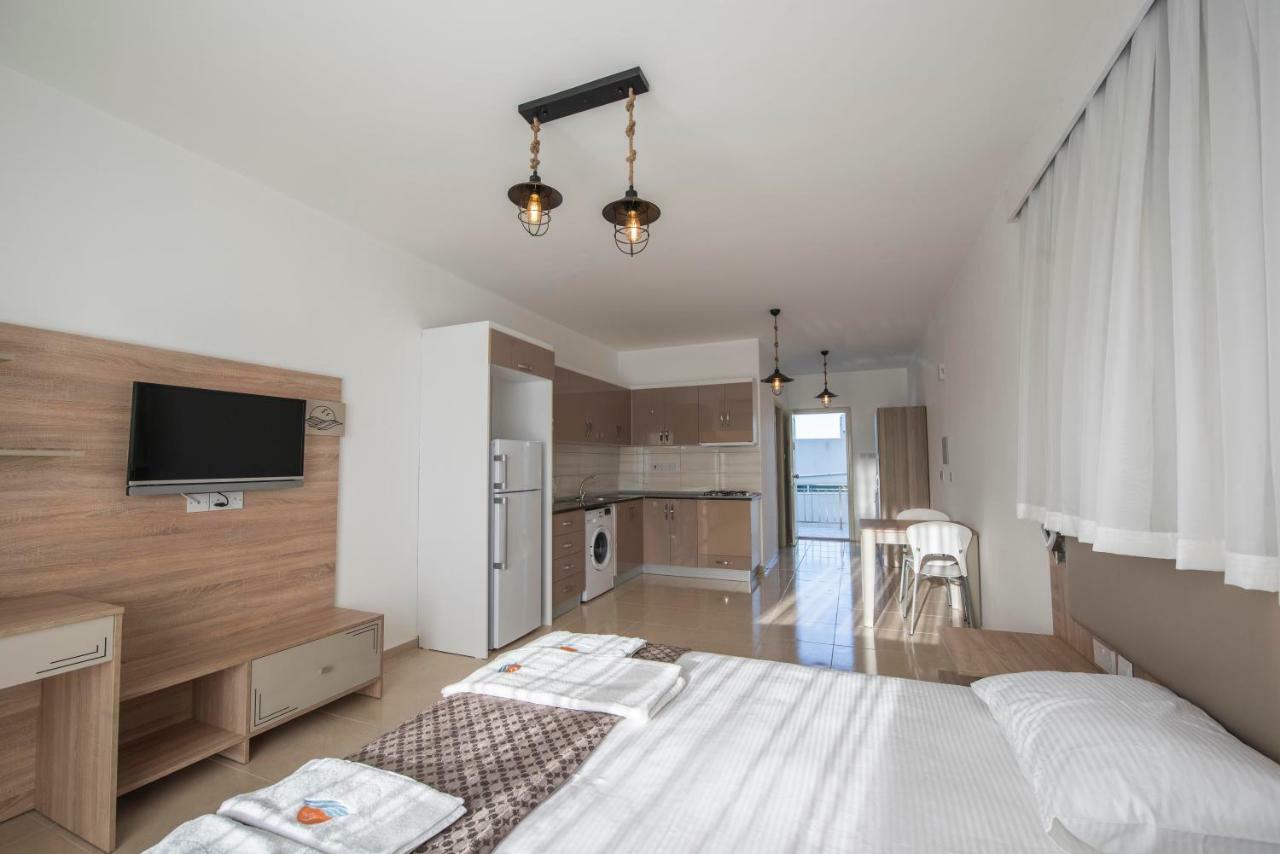 Deniz Airport Suites Никозия Екстериор снимка